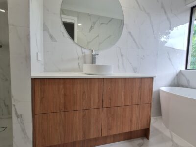 Wood Vanity_Luxury bathroom renovations (3)